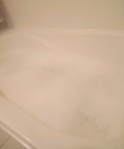シャワーで泡立てた泡風呂