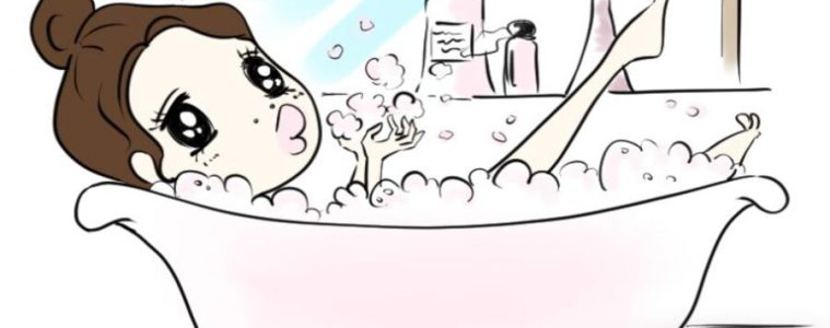 泡風呂に入浴している女性