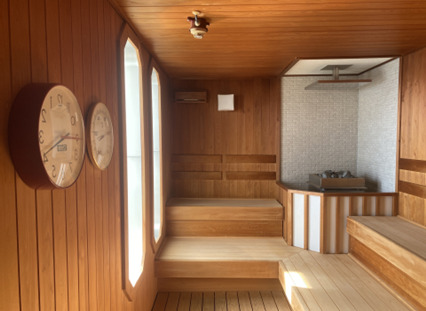 サウナ　室内