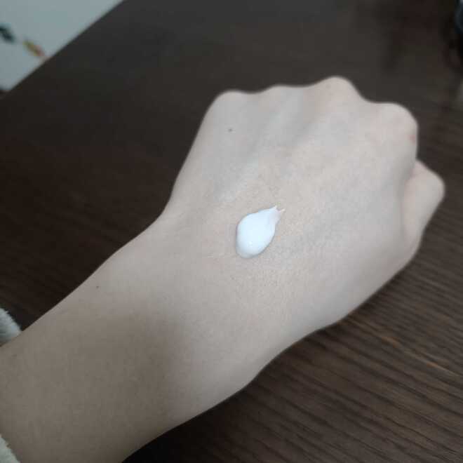 ハンドクリーム 手