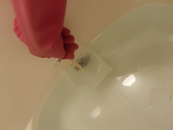 浴槽 お湯 ゴム手袋